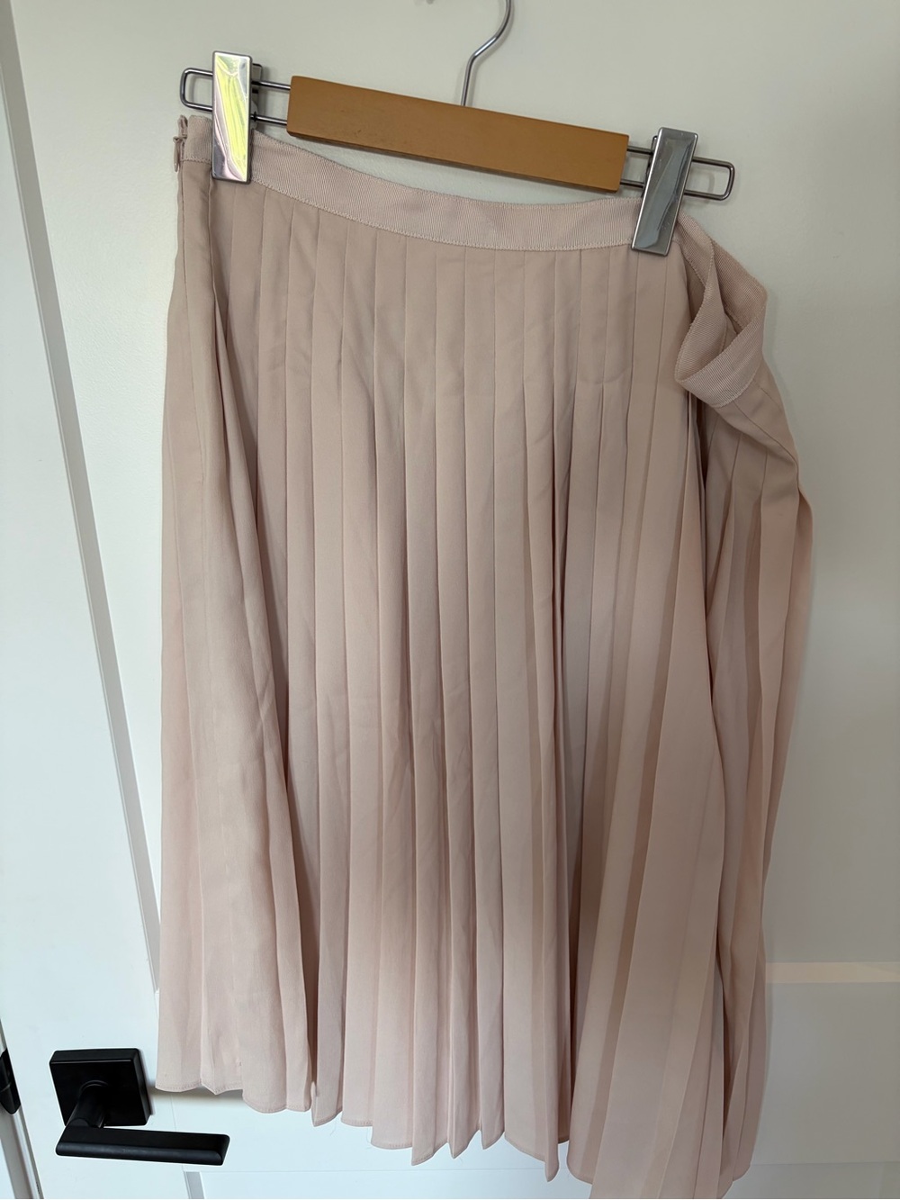 Ann Taylor Pleated Midi Skirt in Blush Pink